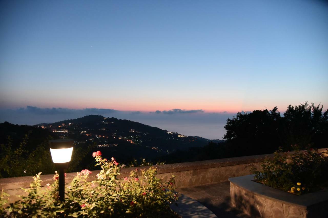 Villa Mambrini Sorrento Exterior photo